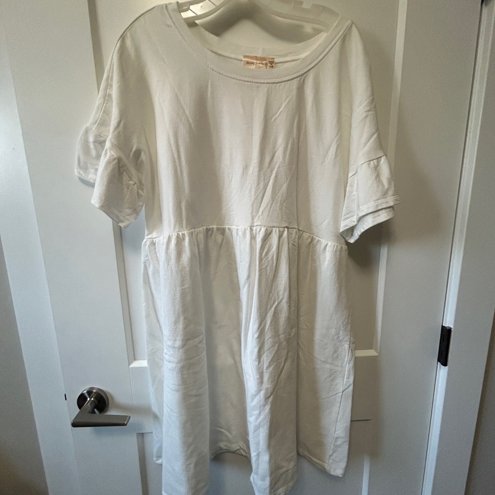 White size large dress